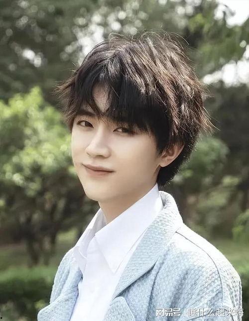 圈内人士爆料周翊然视频,圈内人士揭秘不为人知的一面  第2张